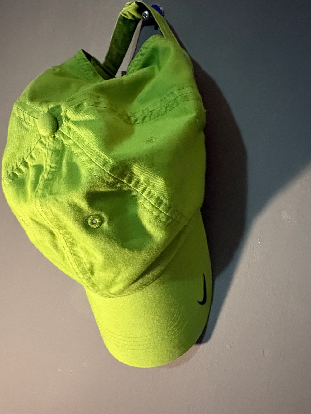 Nike Women’s Lime Green Golf Cap with Black Swoosh